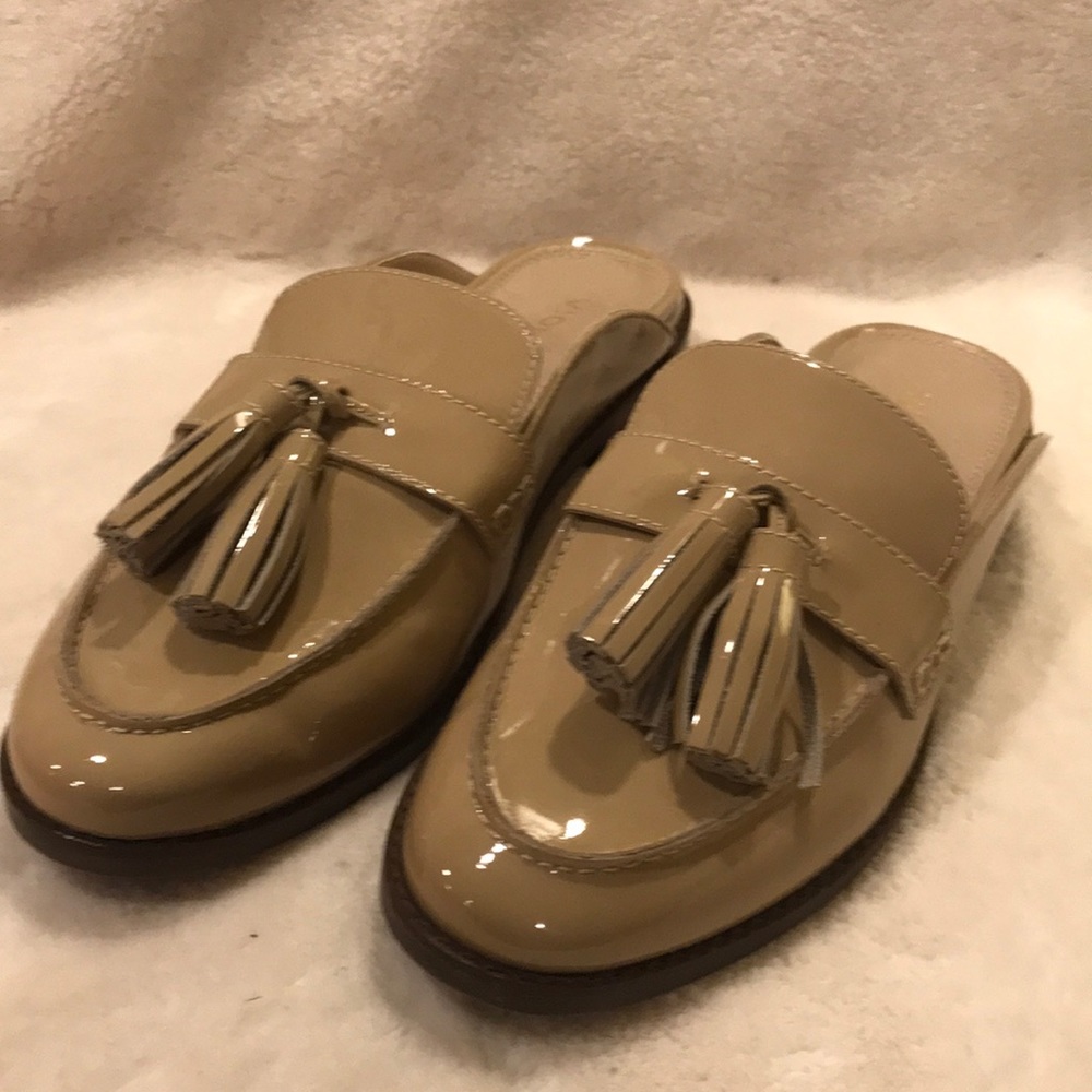 Vionic Patent Mules